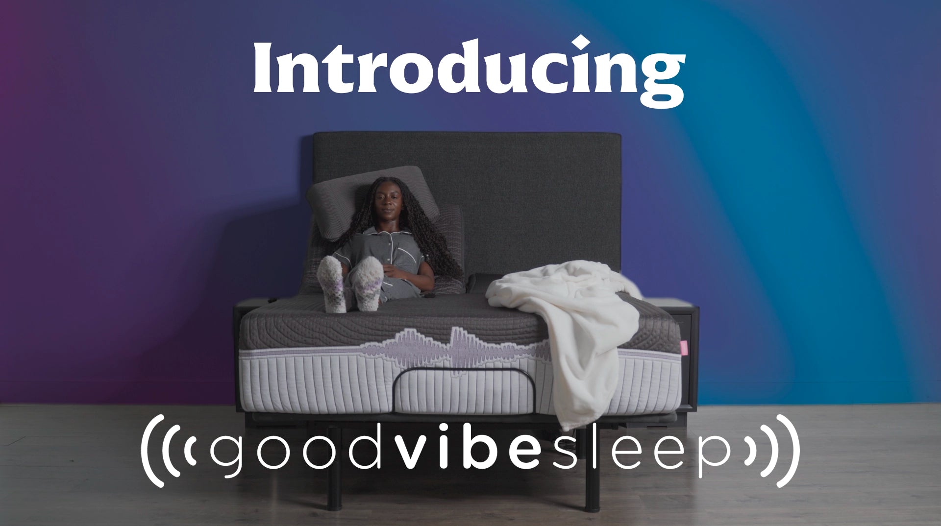 Power adjustable bed base and mattress white noise mattress top